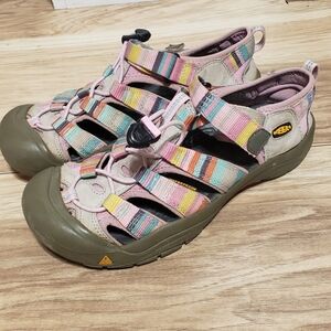 Keen Newport H2 Women Size 6 Hiking Trail Water Shoe Pink Blue Durable